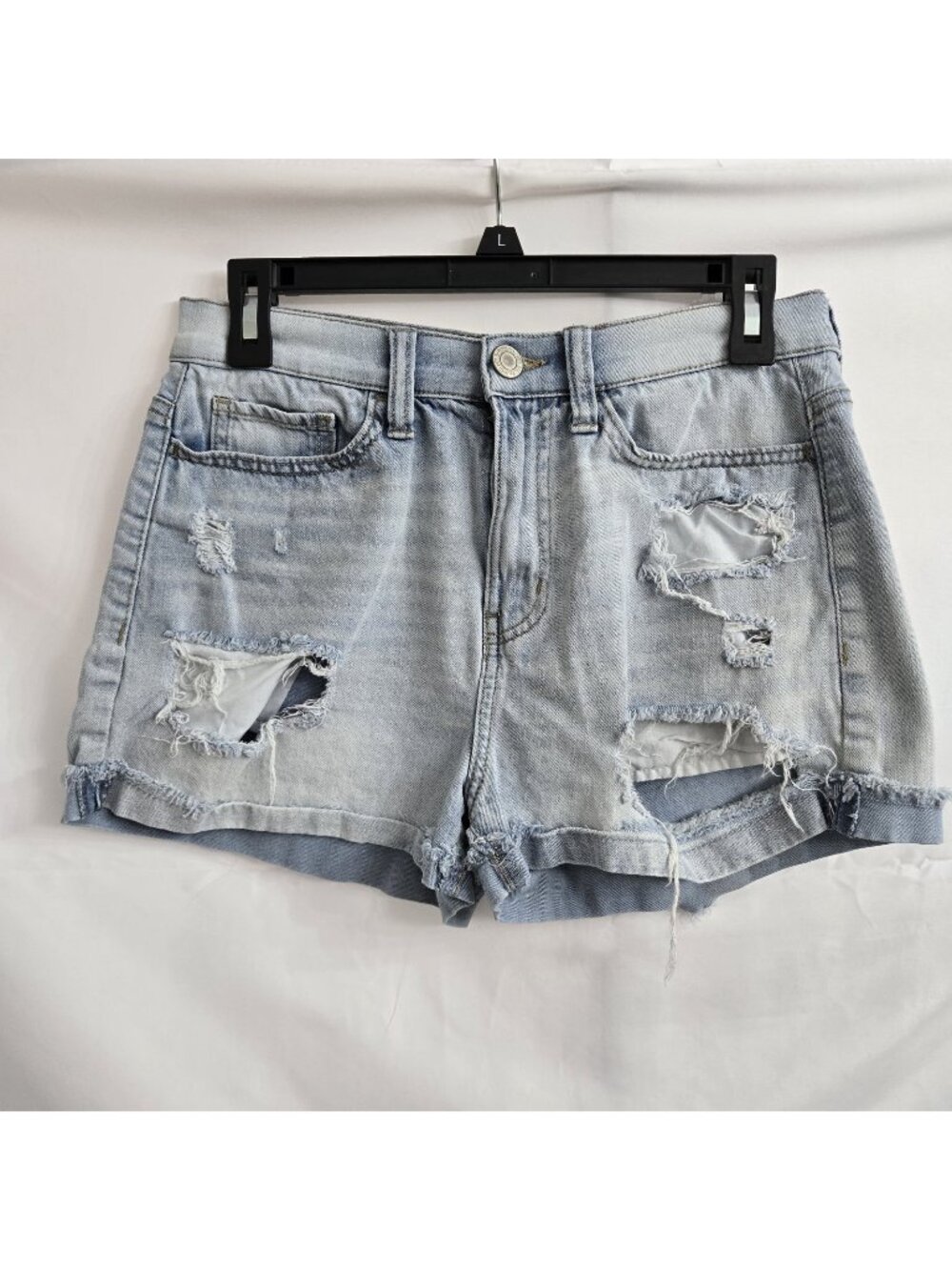 So~ Relaxed Mom High Rise Short Juniors Size 7/28 Light Wash Distressed